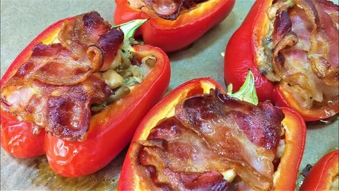 Фаршированные половинки переца(Лодочки)